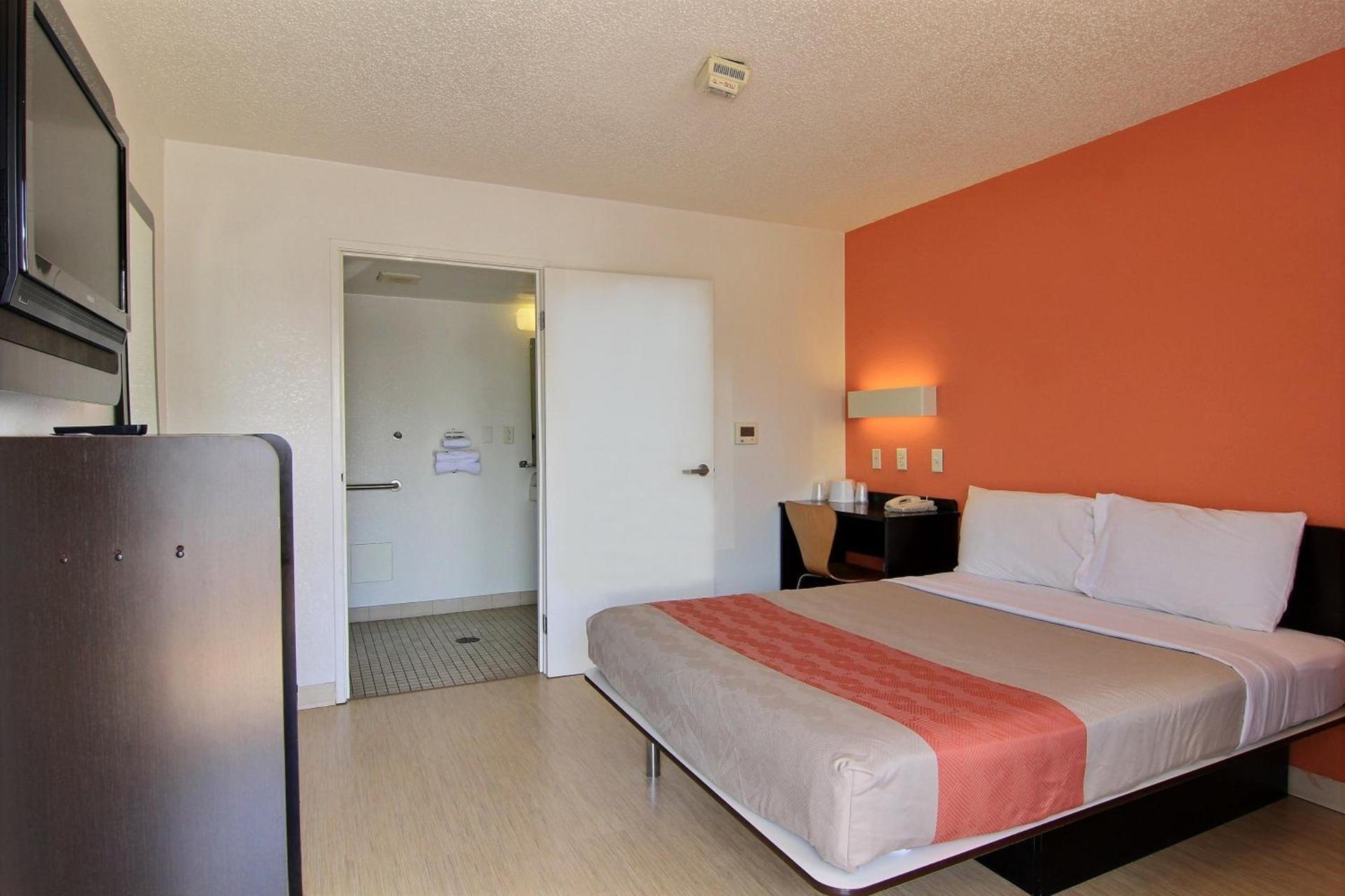 Motel 6-Austin, TX - North Central photo 30