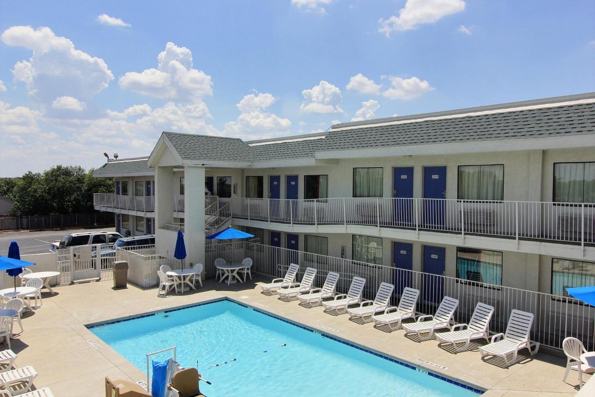Motel 6-Austin, TX - North Central photo 33