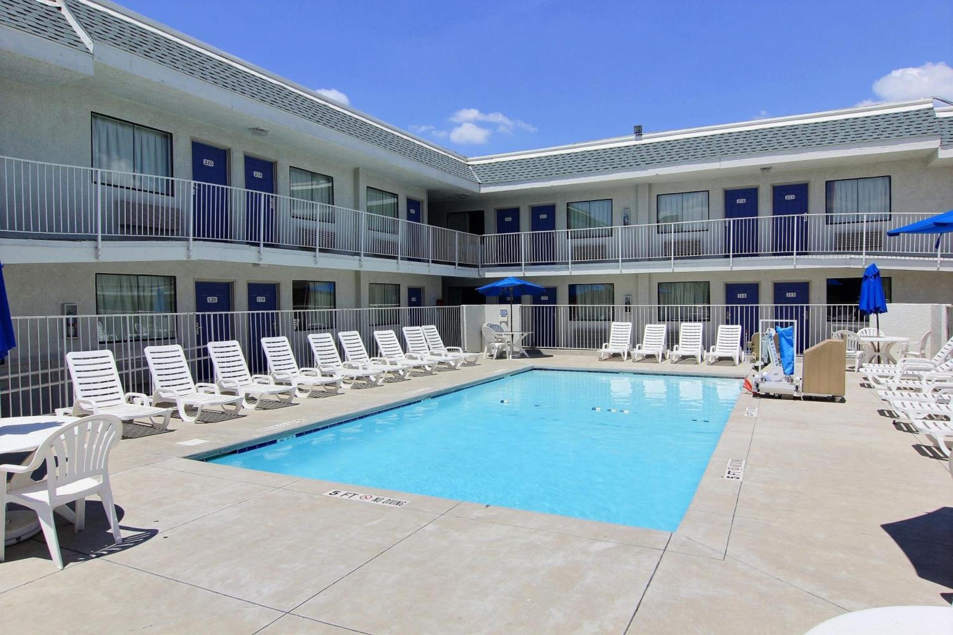 Motel 6-Austin, TX - North Central photo 48