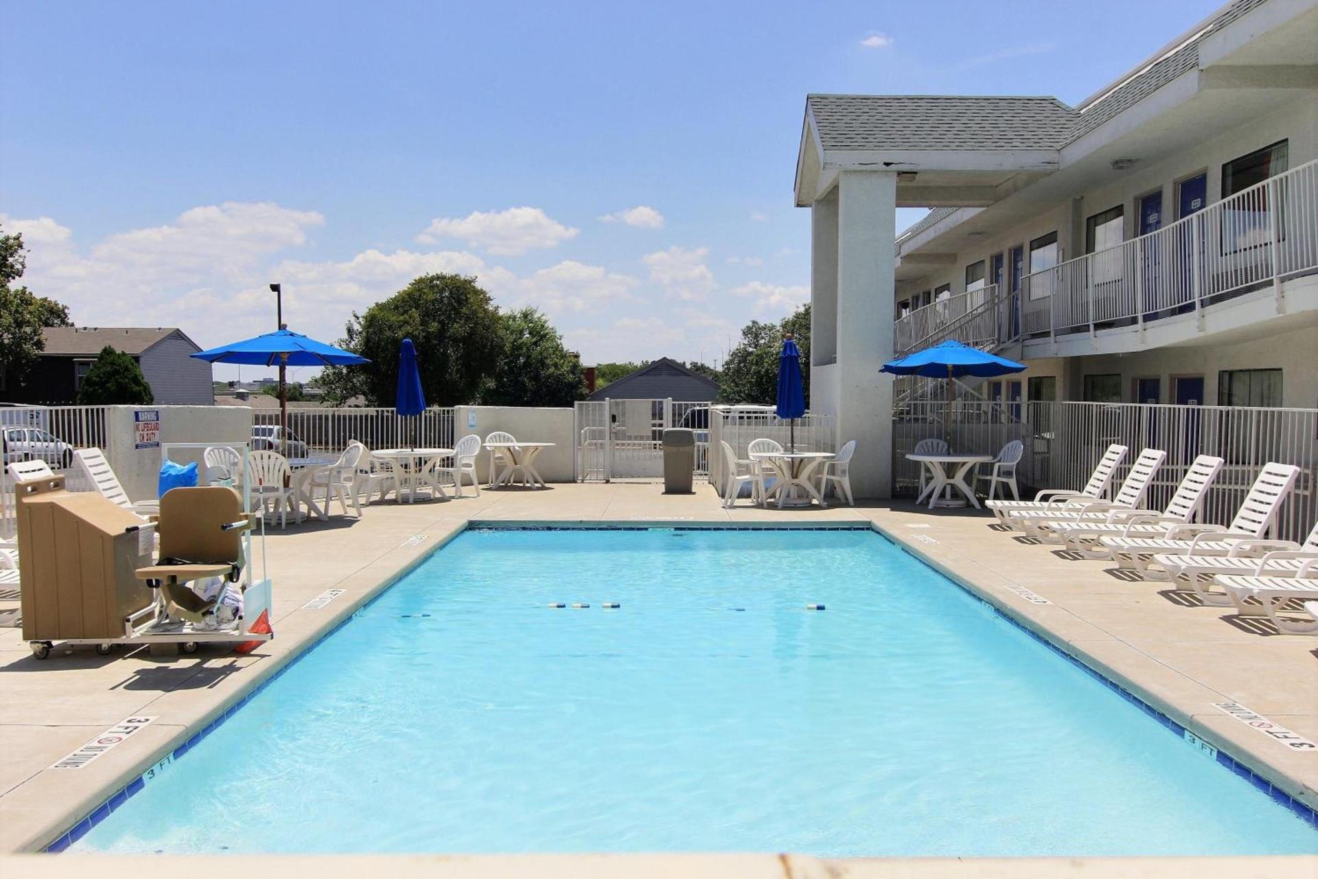 Motel 6-Austin, TX - North Central photo 49