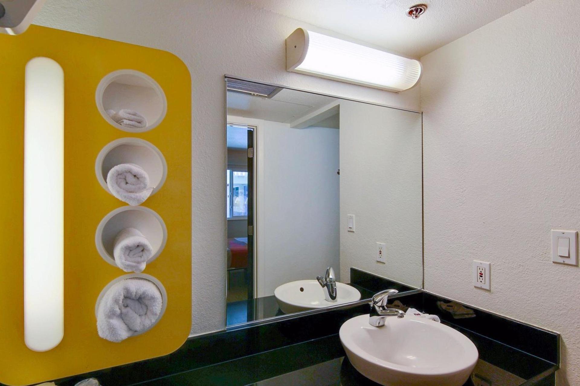 Motel 6-Carpinteria, CA - Santa Barbara - South photo 46