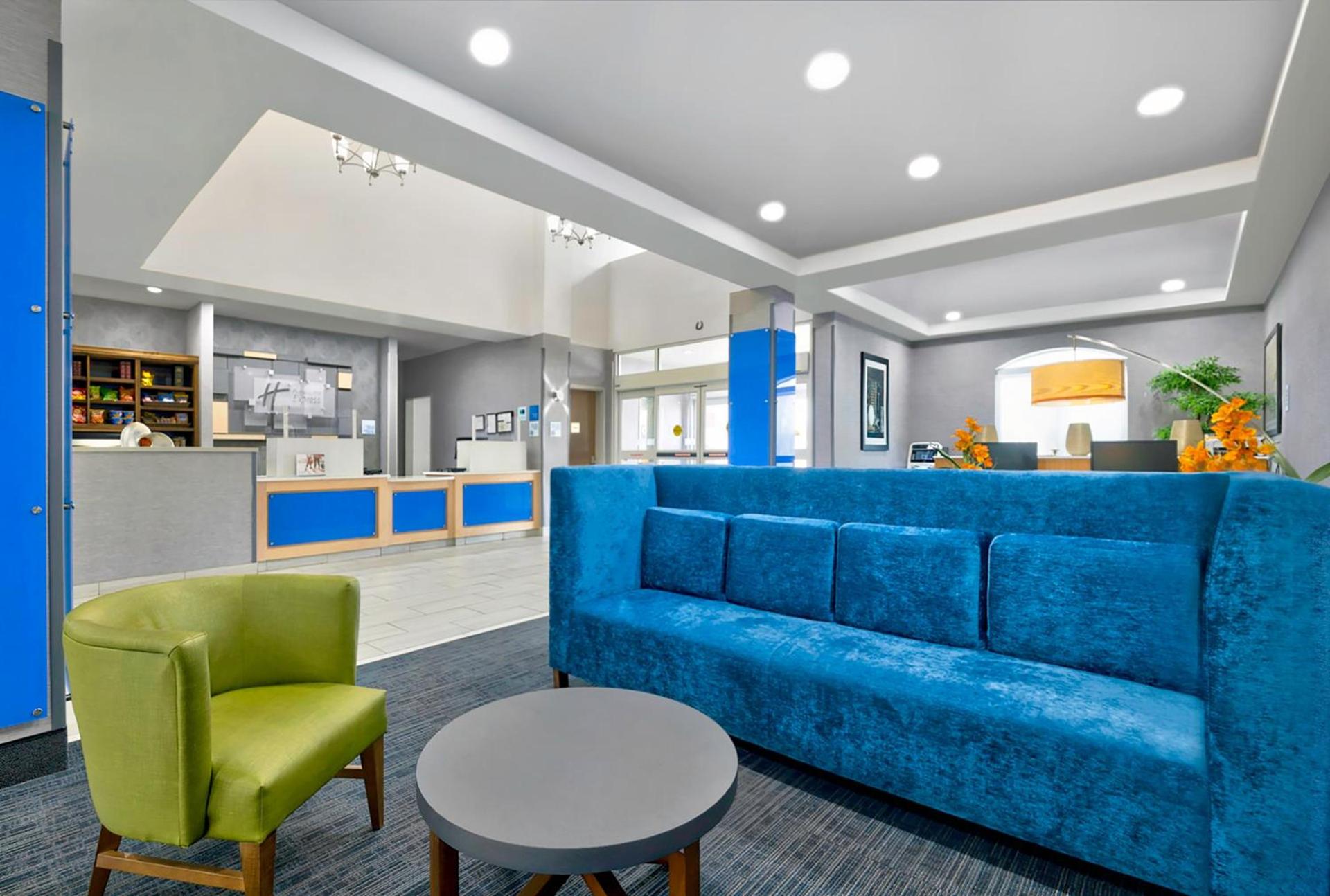 Holiday Inn Express Hotel & Suites Kansas City - Grandview by IHG photo 14