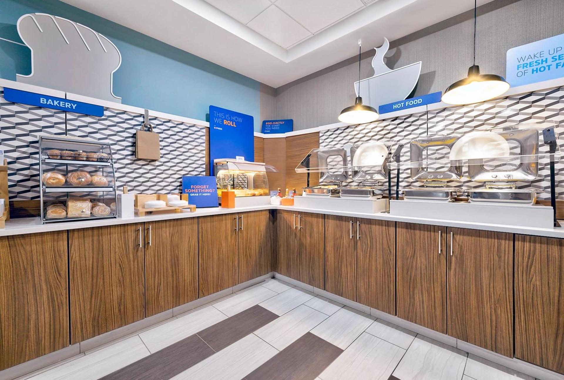 Holiday Inn Express Hotel & Suites Kansas City - Grandview by IHG photo 23