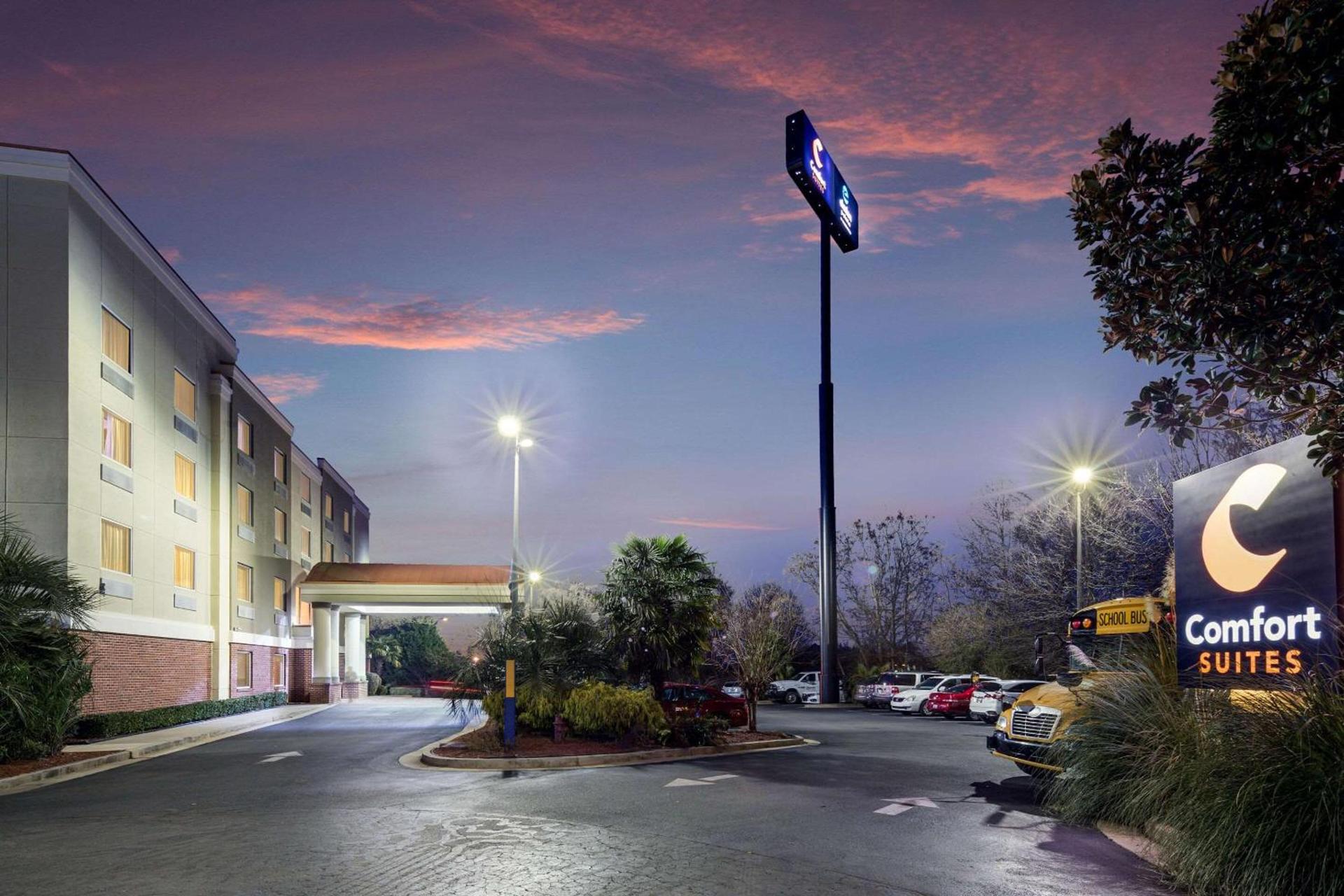Comfort Suites Forsyth near I-75 photo 8