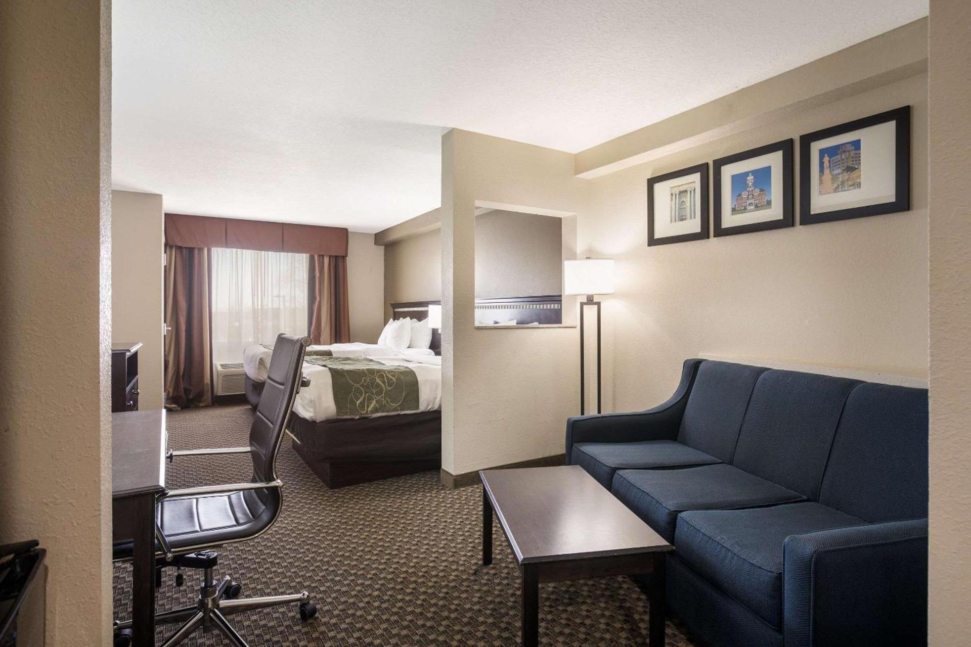Comfort Suites Forsyth near I-75 photo 17