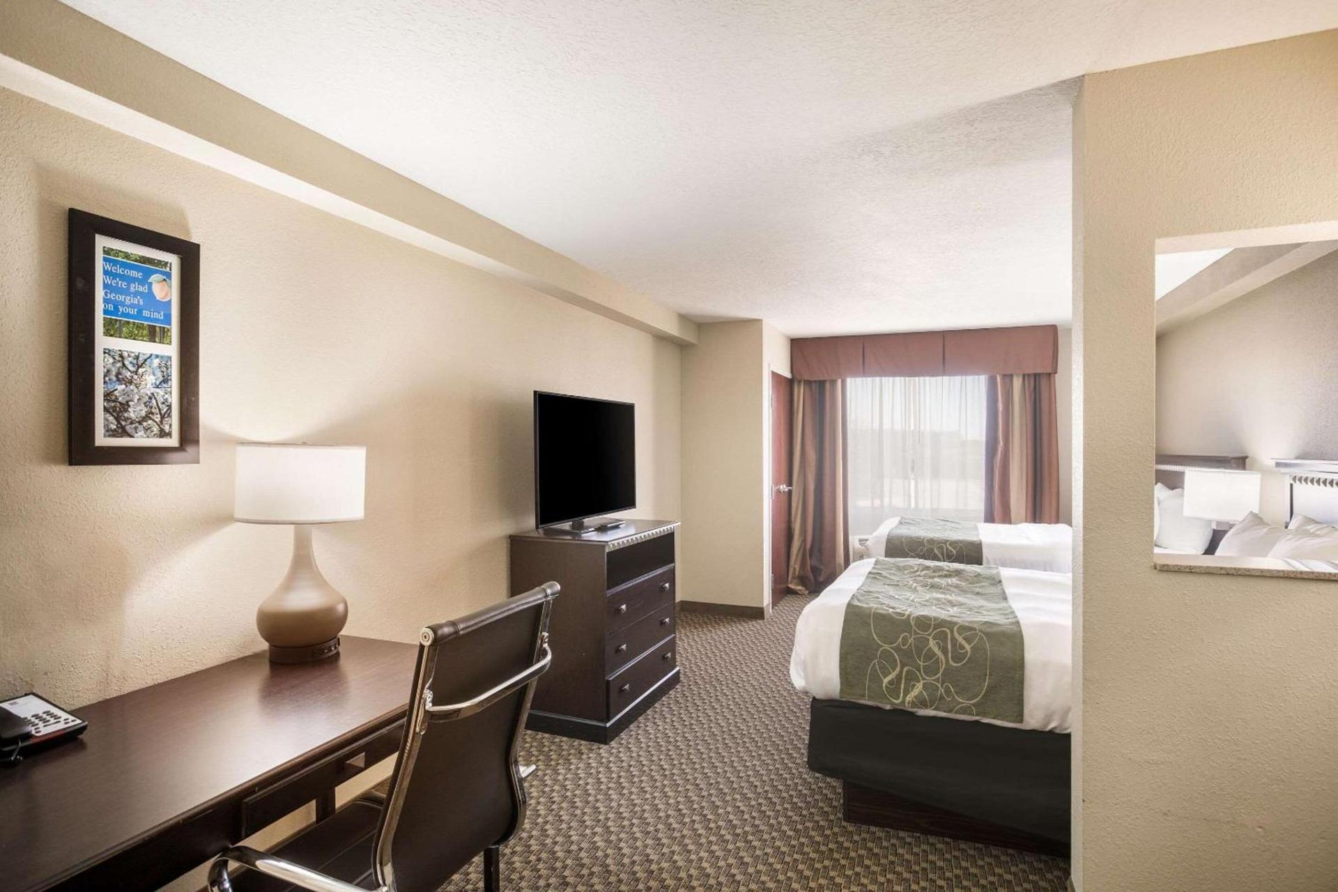 Comfort Suites Forsyth near I-75 photo 19