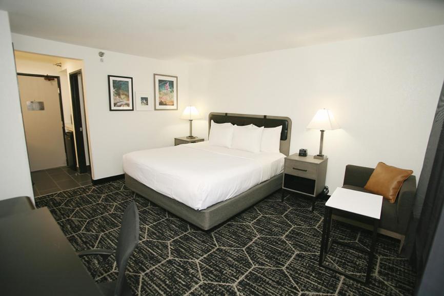 La Quinta by Wyndham Des Moines West Clive photo 60