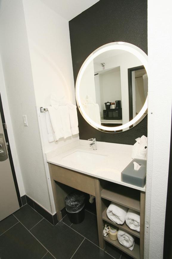 La Quinta by Wyndham Des Moines West Clive photo 76