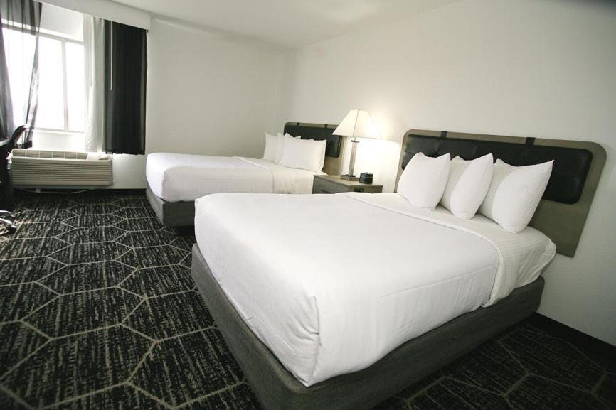 La Quinta by Wyndham Des Moines West Clive photo 83