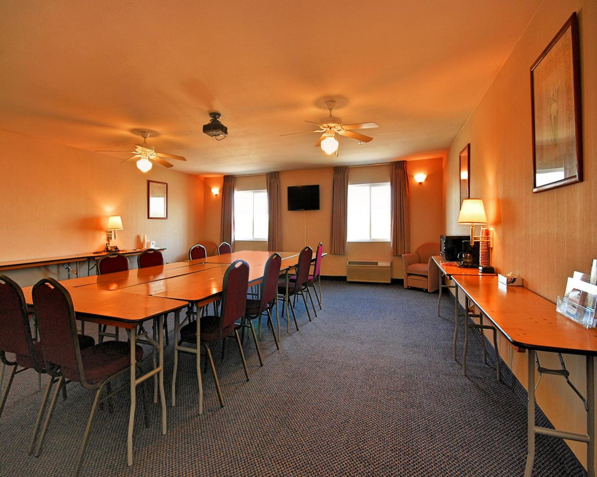 Americas Best Value Inn Westmorland photo 20