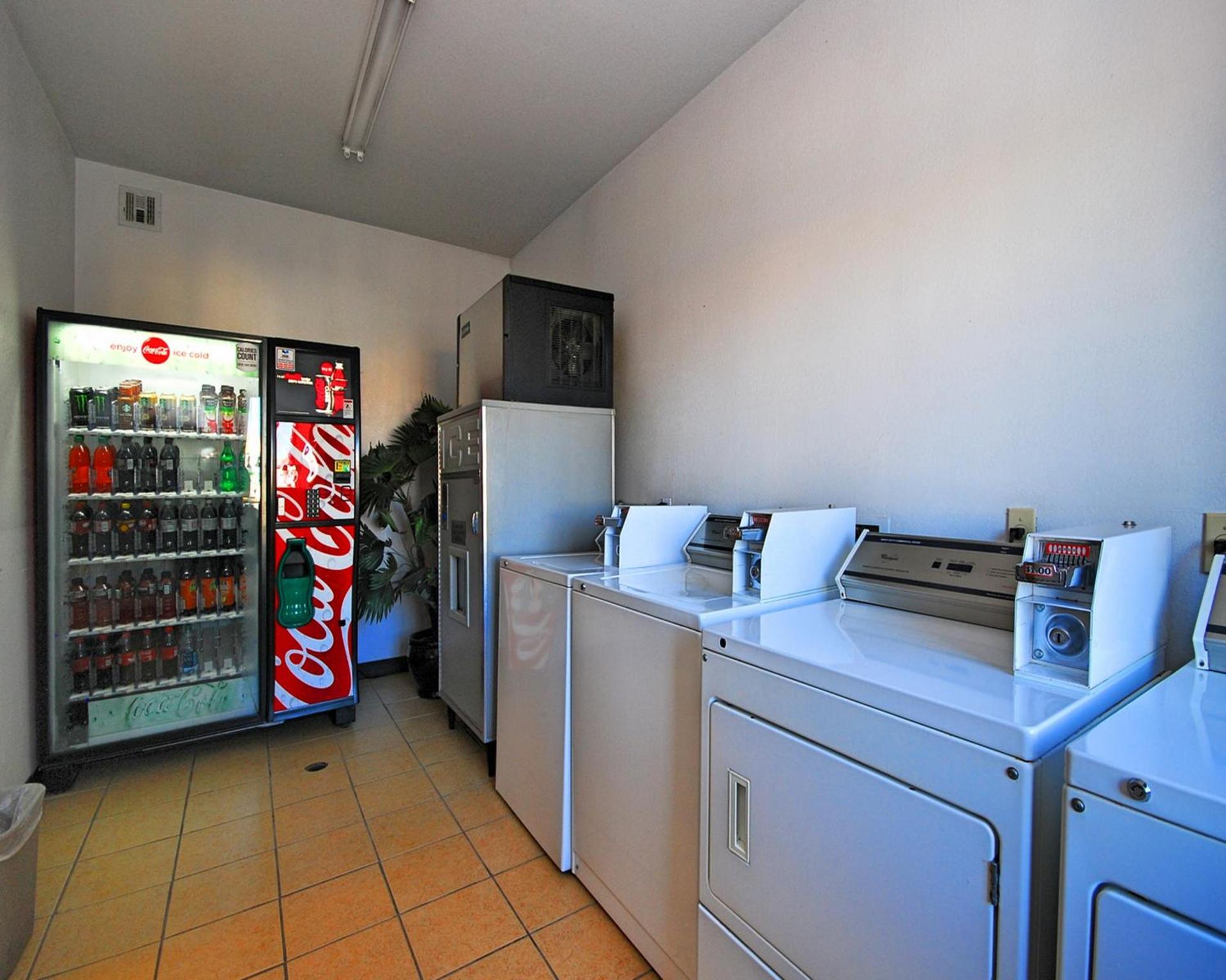 Americas Best Value Inn Westmorland photo 22