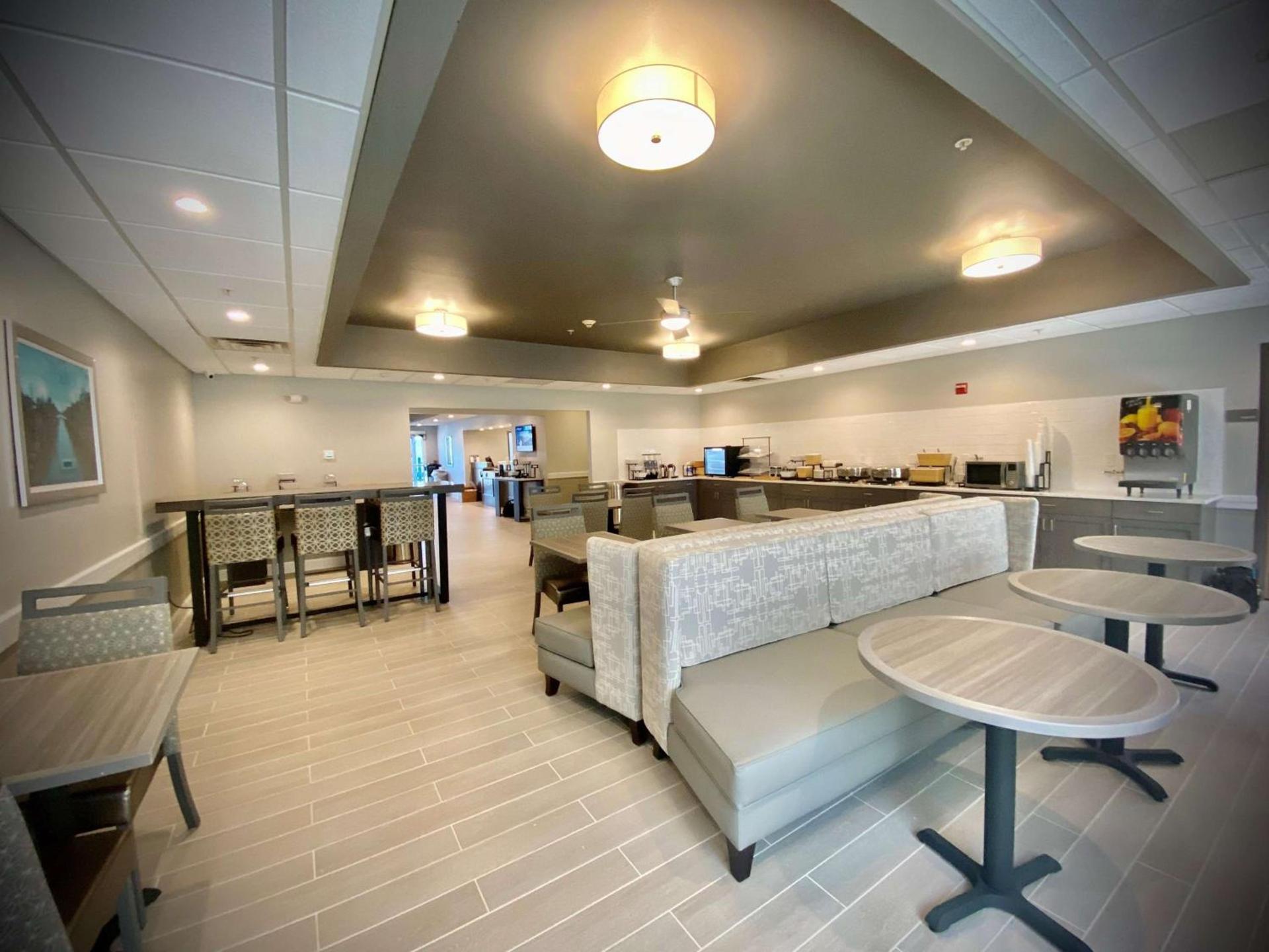 Best Western Brockport Inn & Suites photo 9