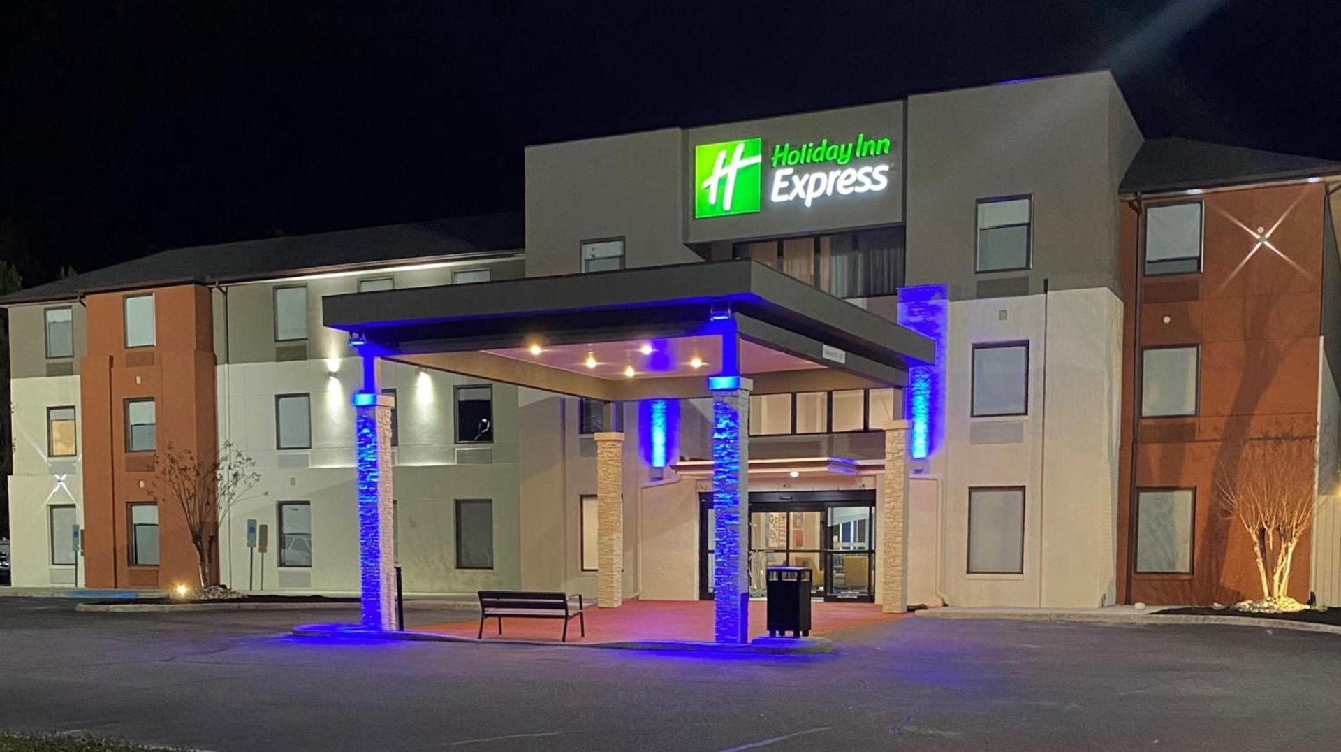 Holiday Inn Express - Gloucester by IHG photo 1