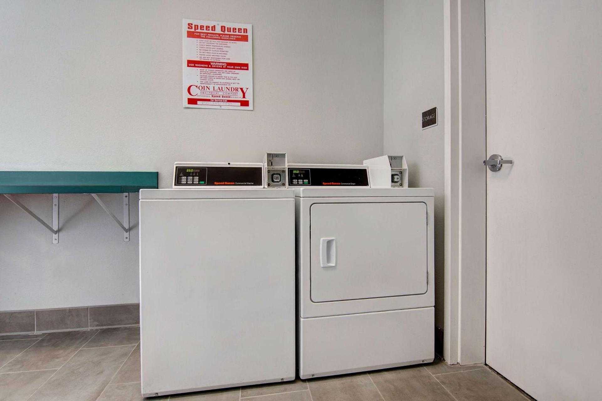 Studio 6 Pensacola, FL - West I-10 photo 23