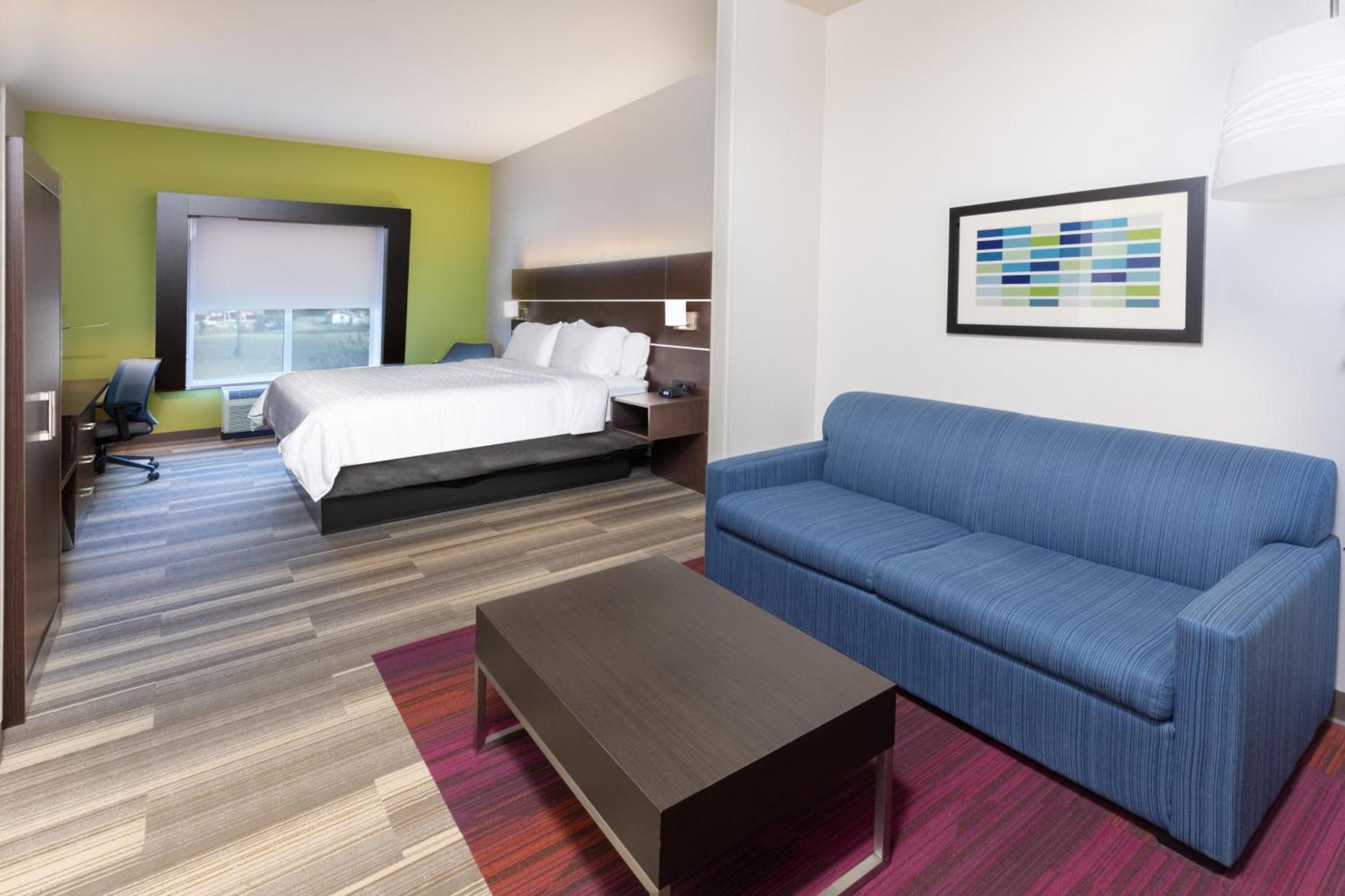 Holiday Inn Express Hotel & Suites Picayune by IHG photo 40