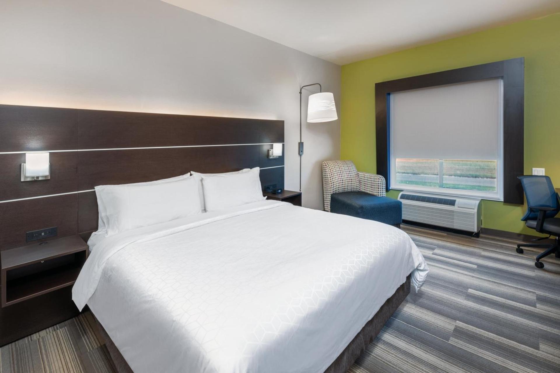Holiday Inn Express Hotel & Suites Picayune by IHG photo 44
