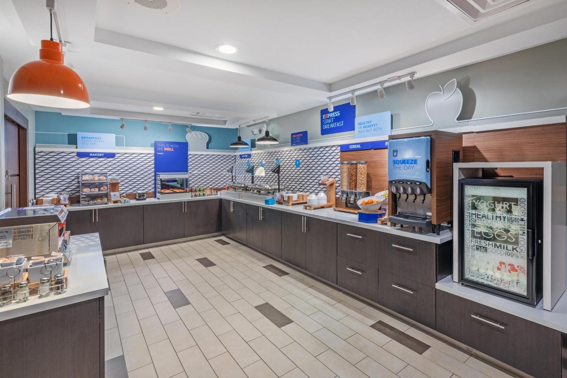 Holiday Inn Express Hotel & Suites Picayune by IHG photo 47