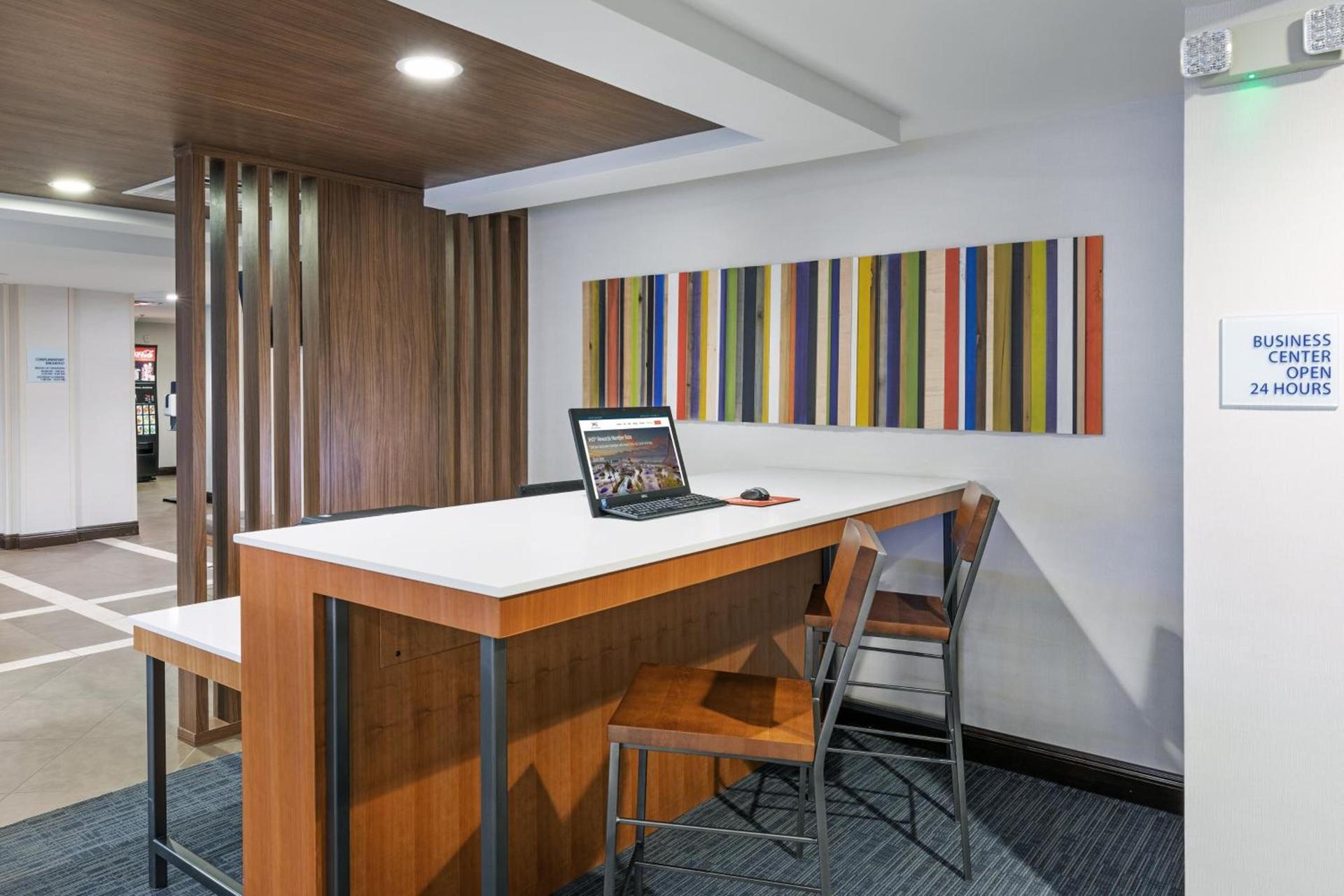 Holiday Inn Express Hotel & Suites Picayune by IHG photo 50