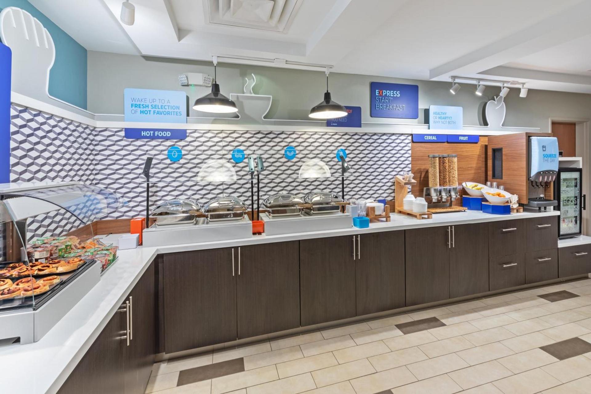 Holiday Inn Express Hotel & Suites Picayune by IHG photo 53