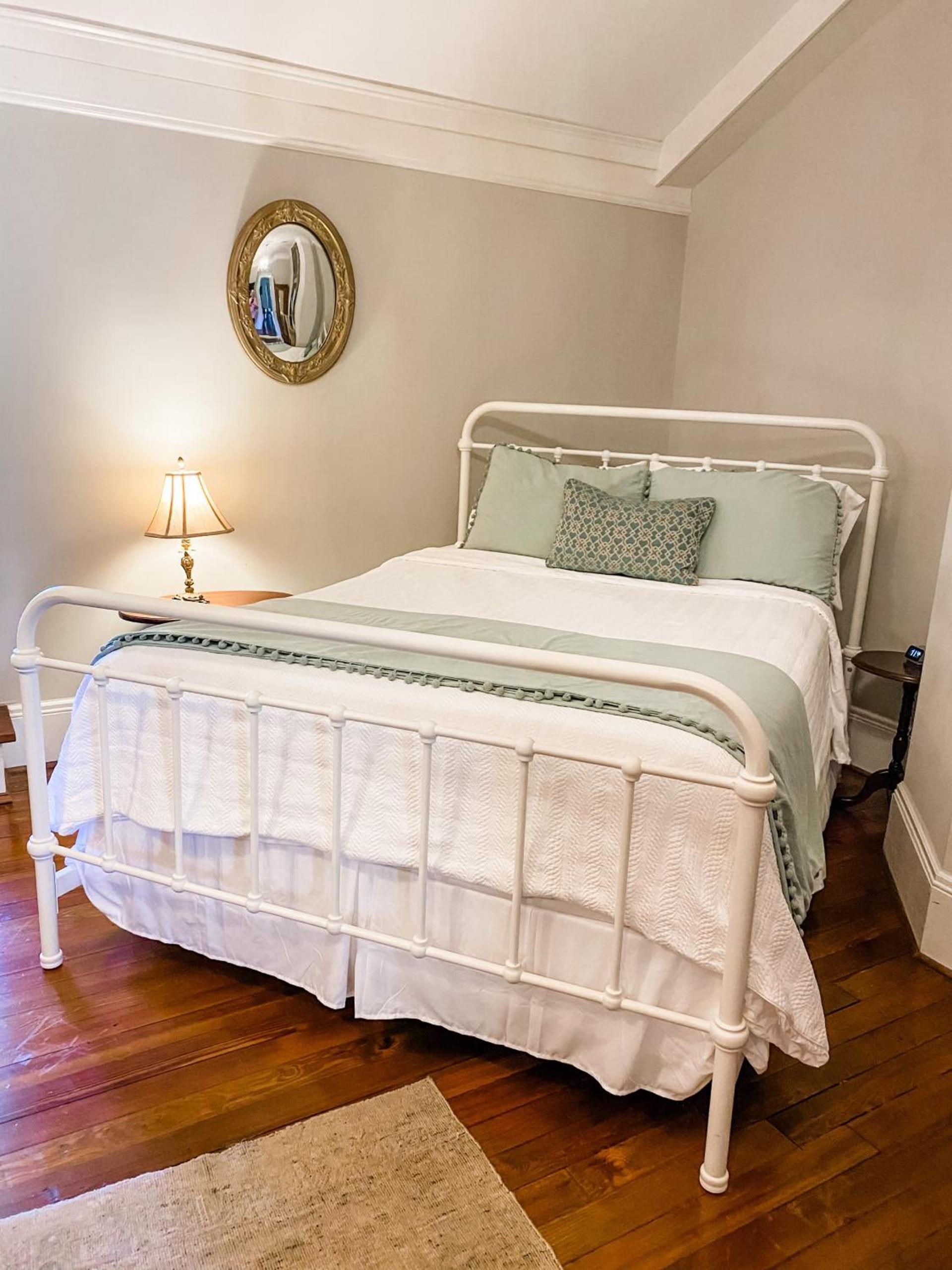 The Twelve Oaks Bed & Breakfast photo 28