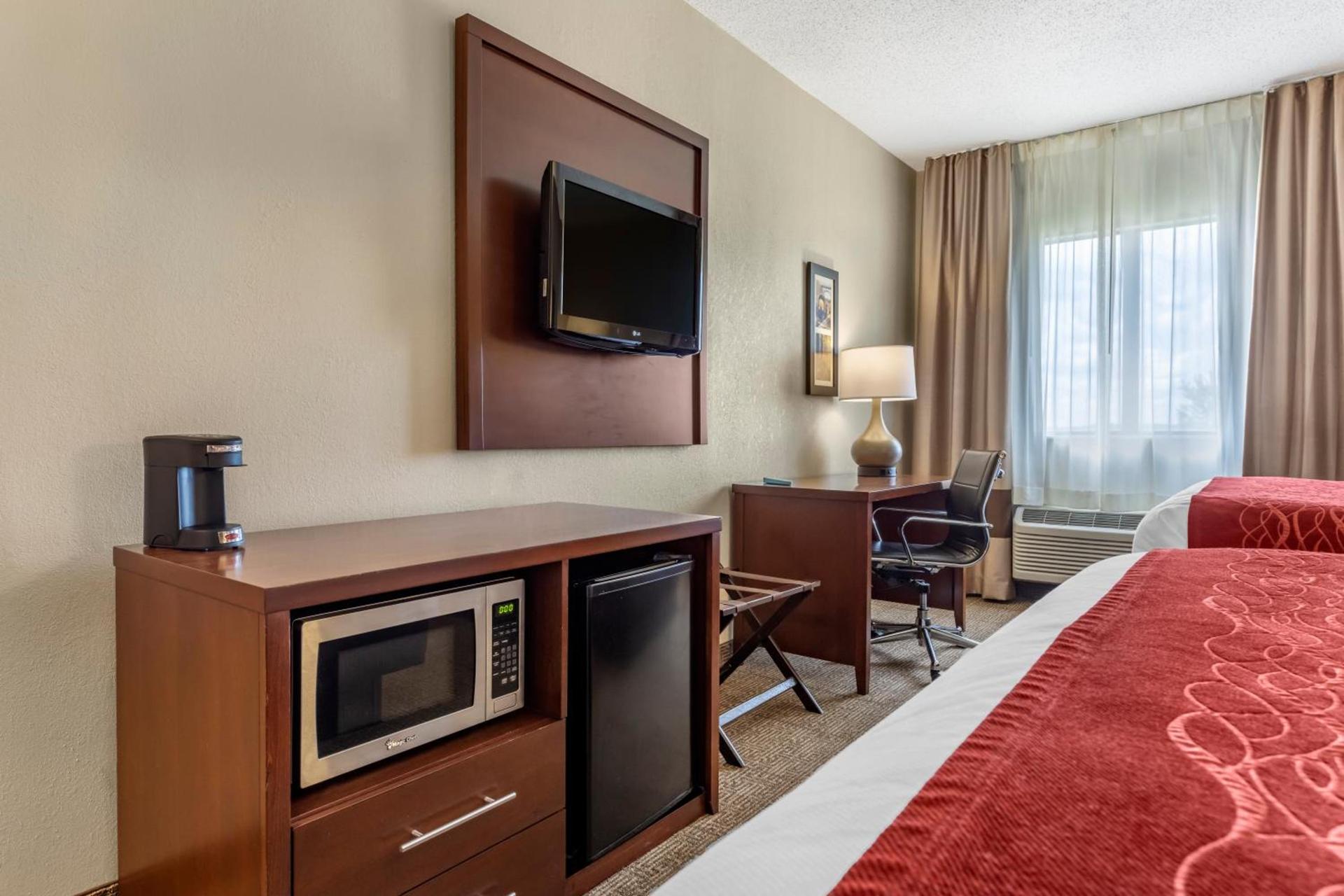 Comfort Inn & Suites Streetsboro - Kent photo 31
