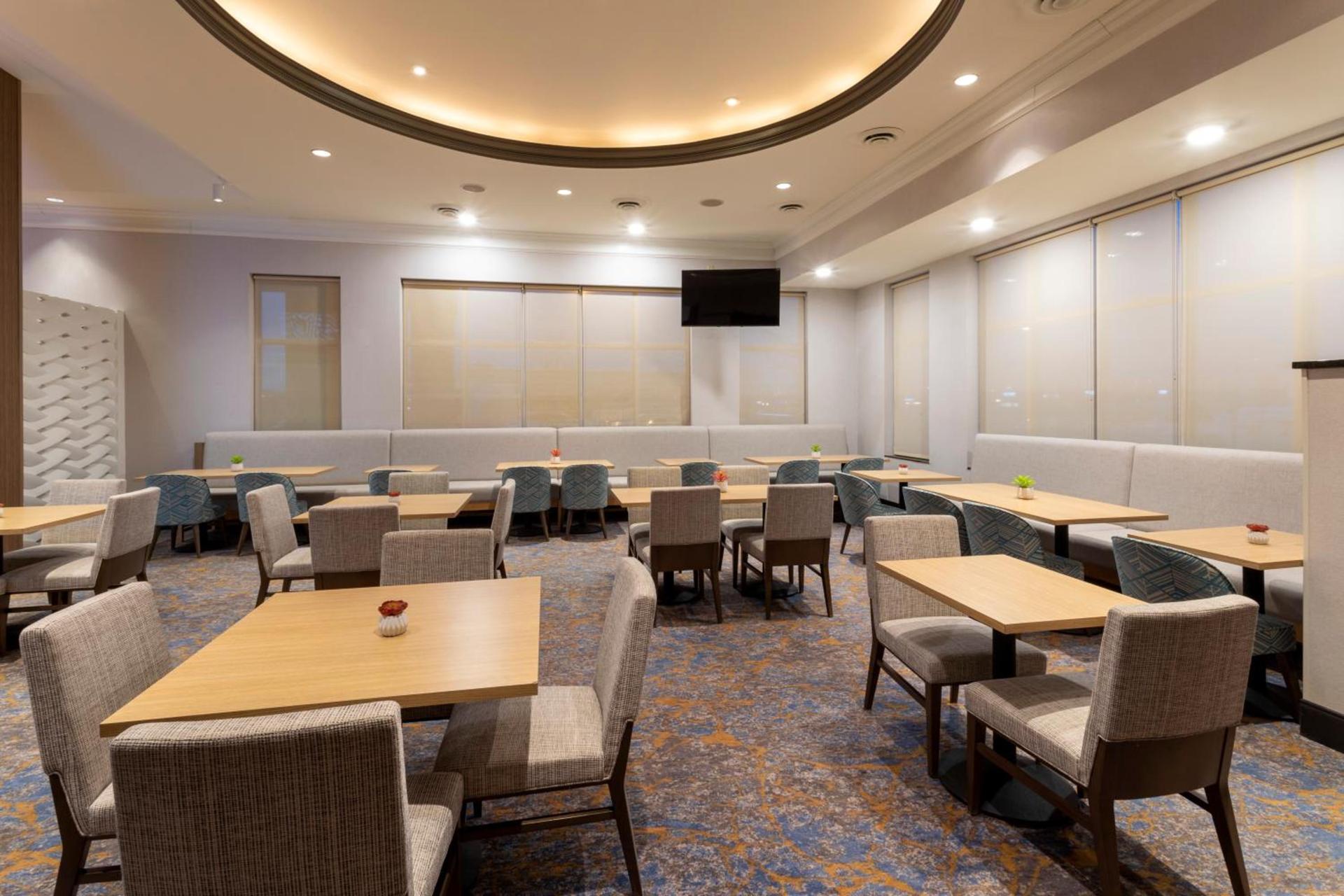 Holiday Inn Hotel & Suites Maple Grove Northwest Minneapolis-Arbor Lakes by IHG photo 23
