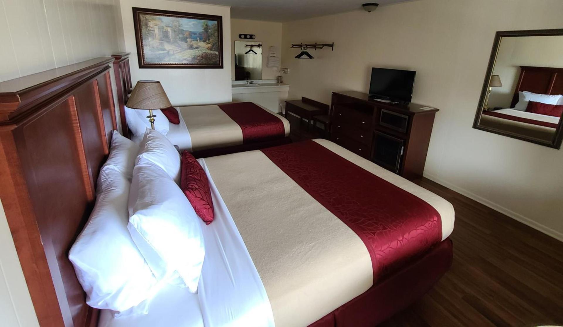 Homestead Motel photo 18