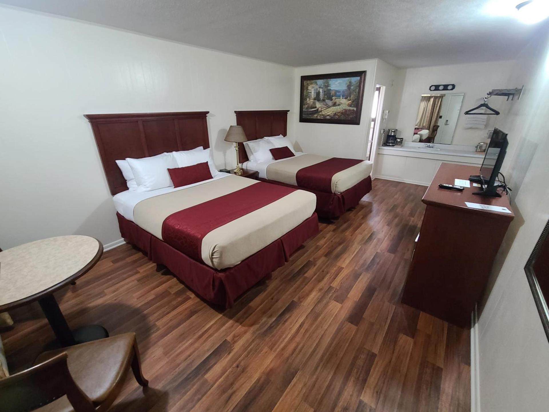 Homestead Motel photo 30