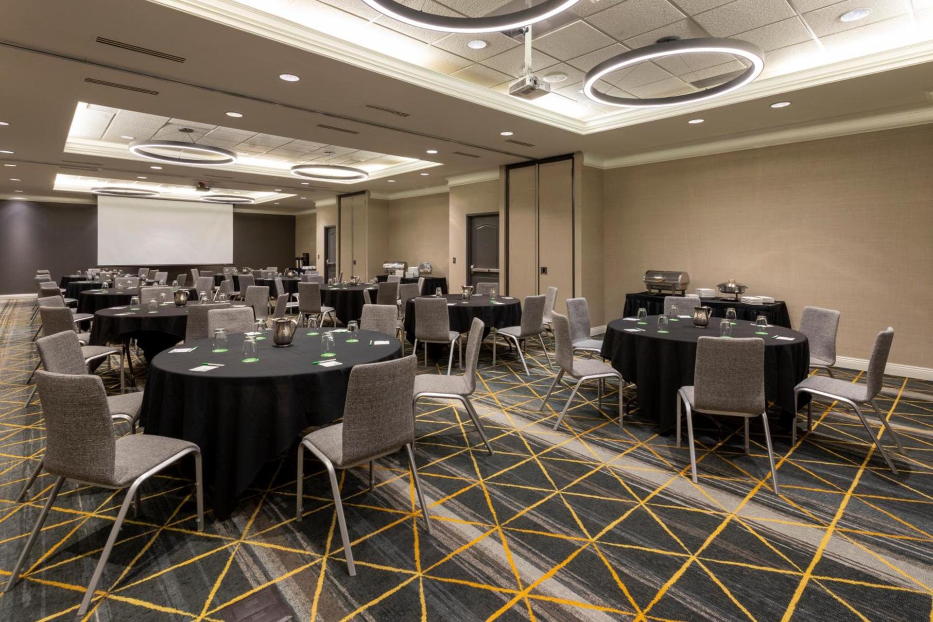 Holiday Inn Hotel & Suites Maple Grove Northwest Minneapolis-Arbor Lakes by IHG photo 55
