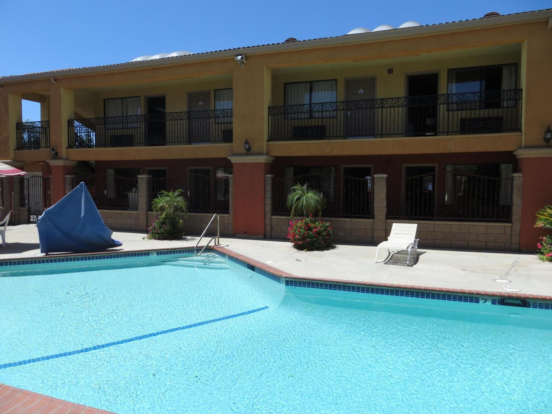 Azusa Inn photo 6