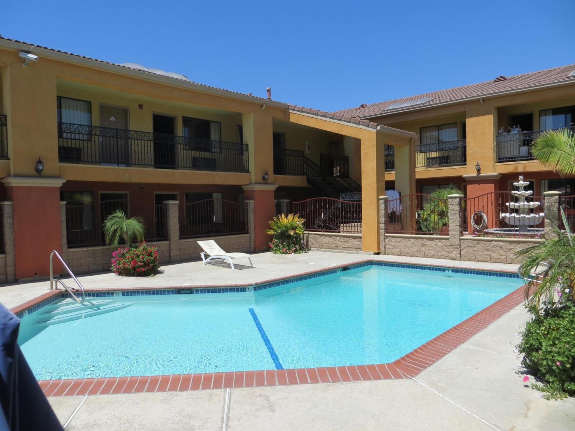 Azusa Inn photo 9