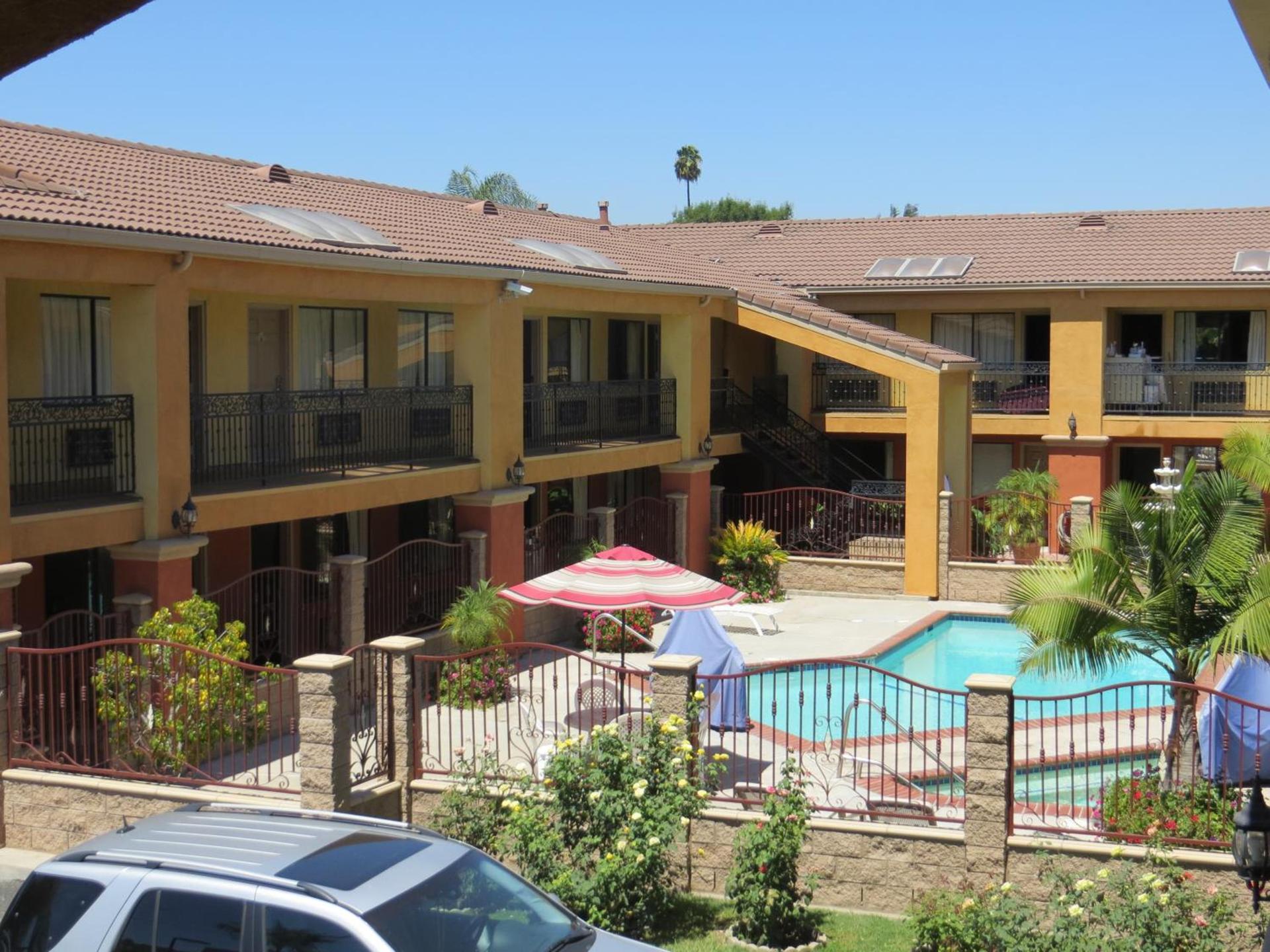 Azusa Inn photo 37