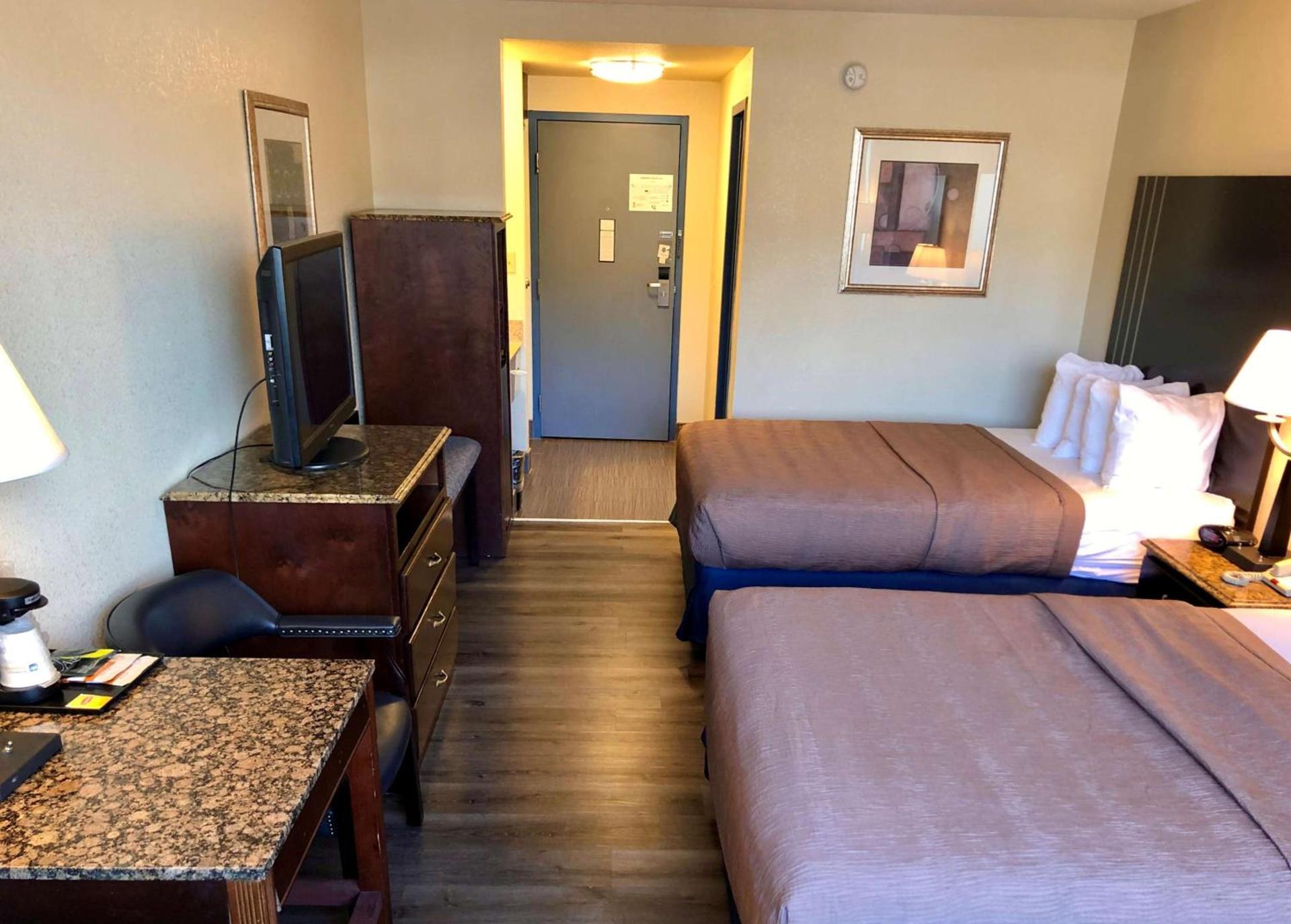 Best Western Plus Reading Inn & Suites photo 60