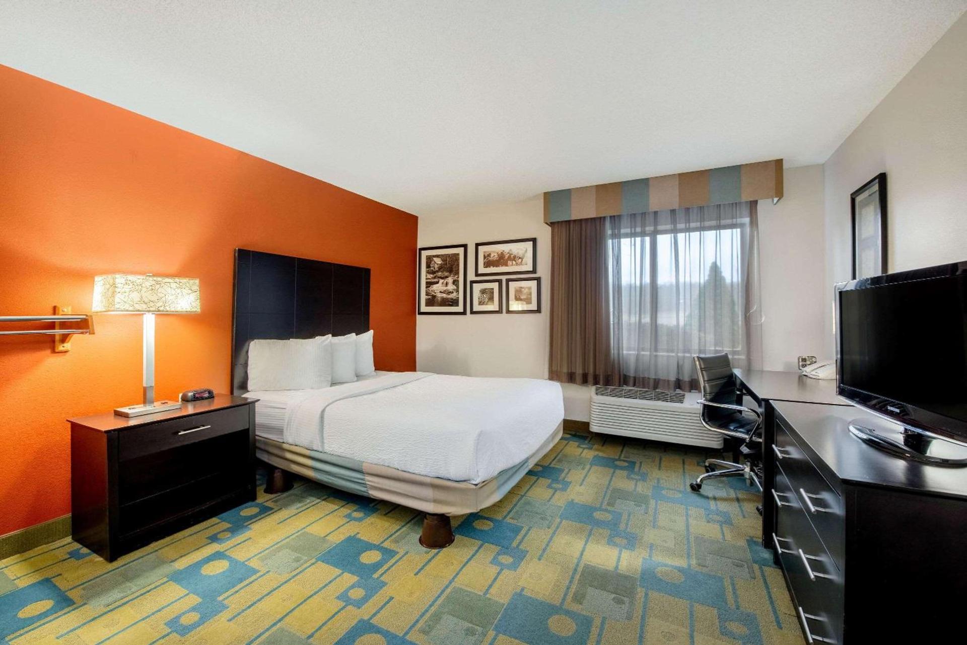 La Quinta by Wyndham Mansfield OH photo 33