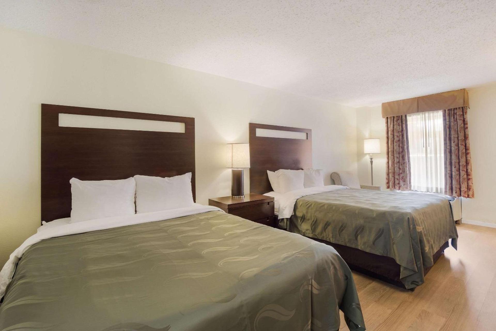 Quality Inn & Suites Conference Center Statesboro Historic District photo 12