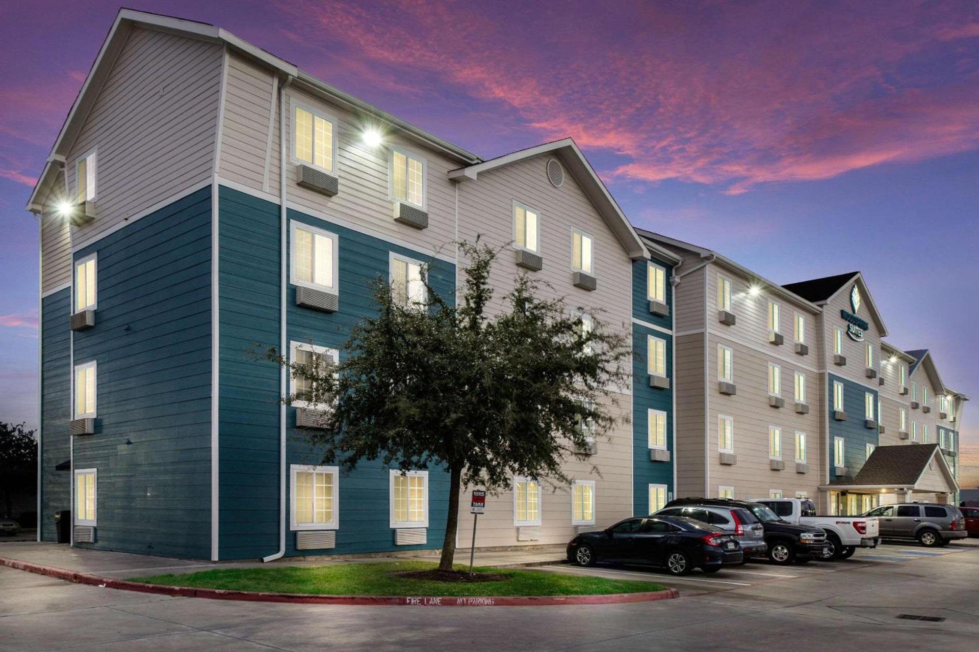 WoodSpring Suites Houston I-45 Airtex photo 3