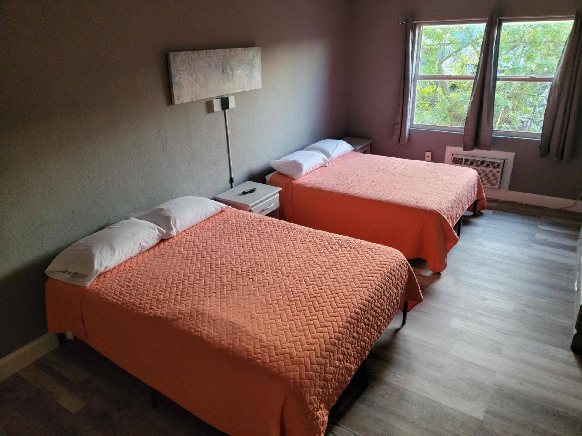 Travel Inn Fort Pierce photo 3