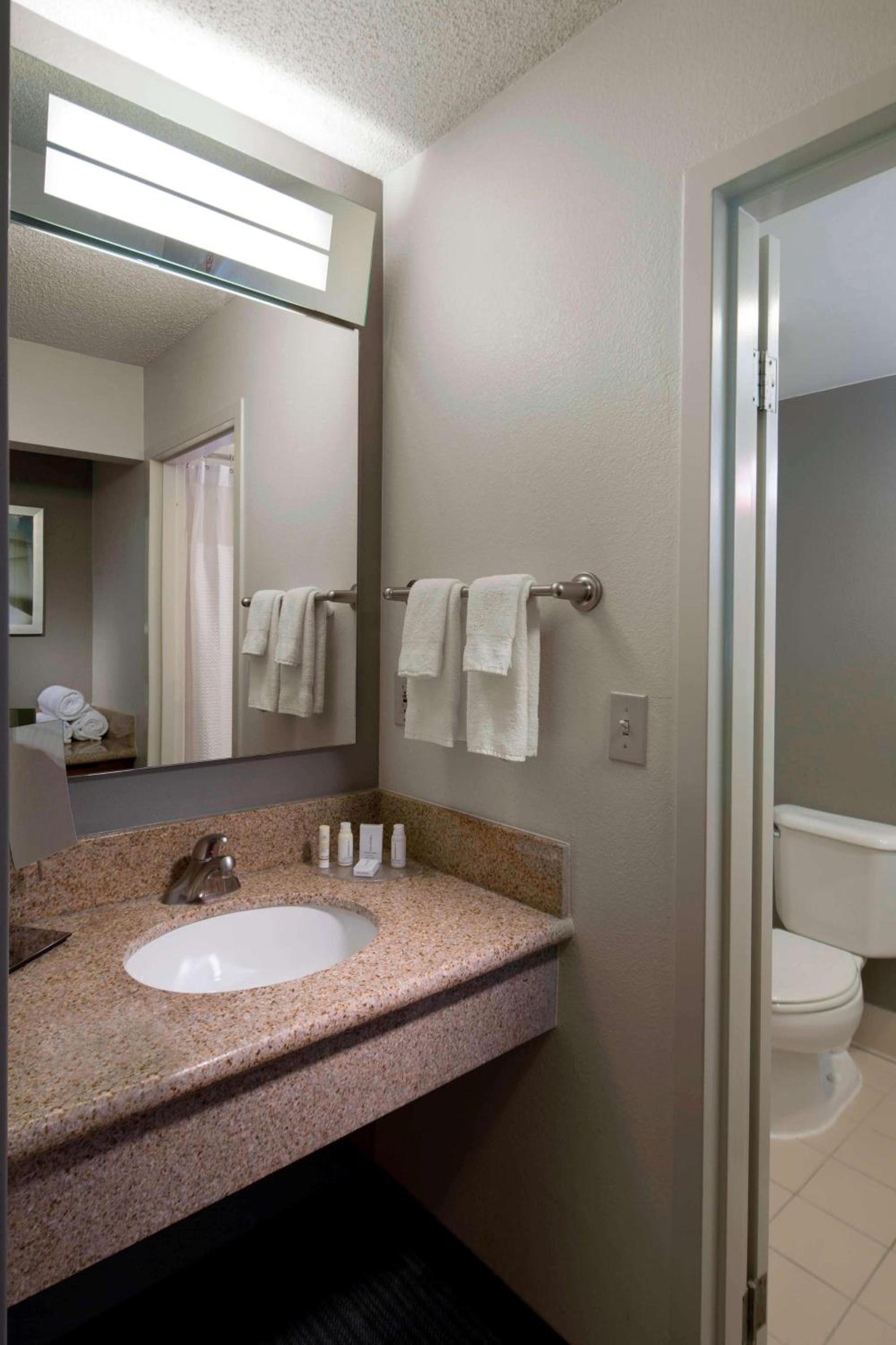 Sonesta Select Boca Raton Town Center photo 12