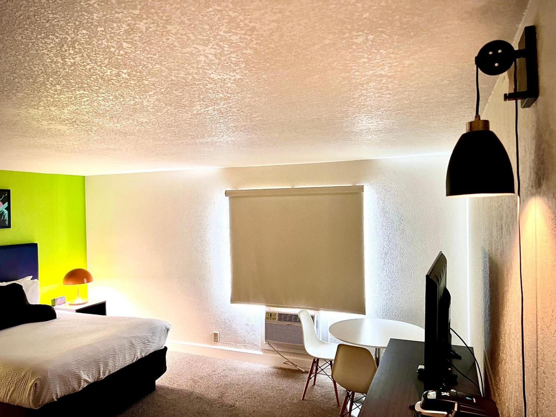 Signature Inn Eugene photo 48