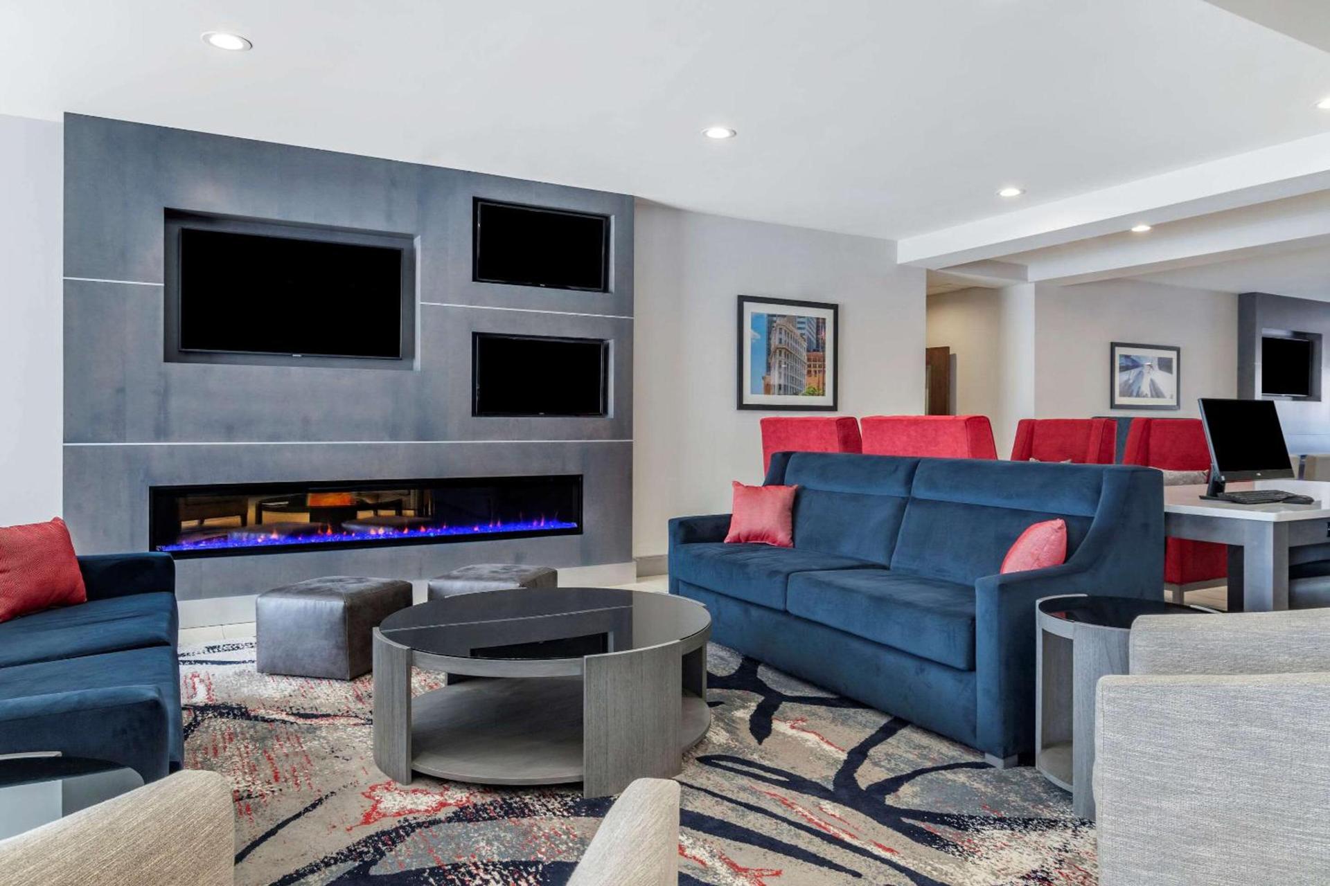 Comfort Suites McDonough Atlanta South photo 4