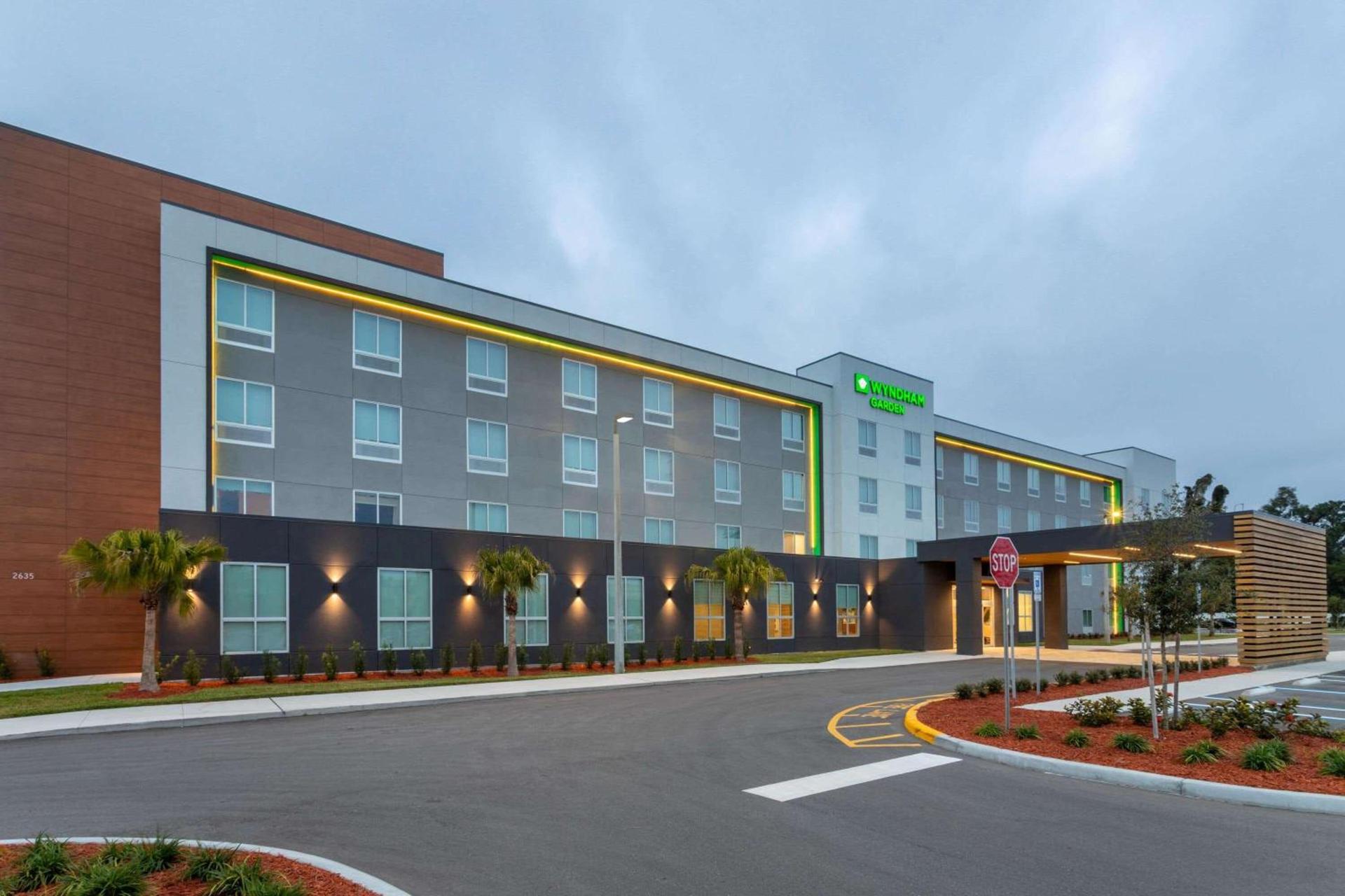 Wyndham Garden Orlando Airport - Free Airport Shuttle photo 2