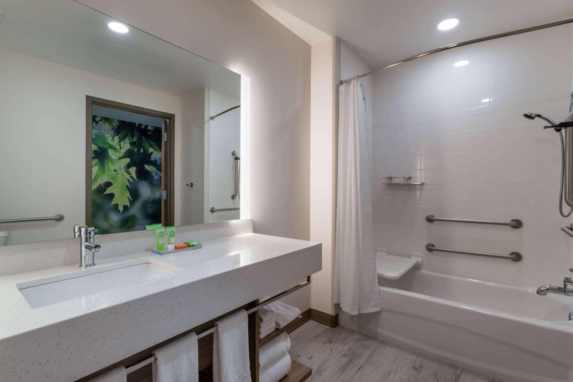 Wyndham Garden Orlando Airport - Free Airport Shuttle photo 14