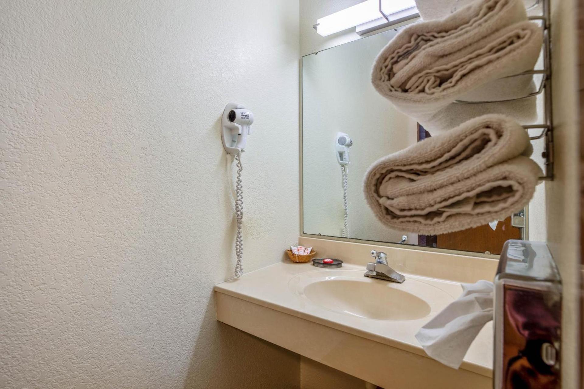 OYO Hotel Chesaning Route 52 & Hwy 57 photo 65