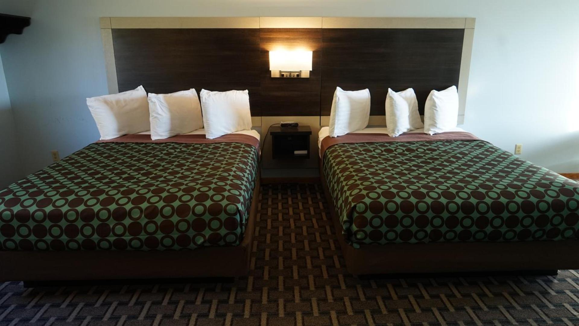 Budget Host Inn Fridley photo 15