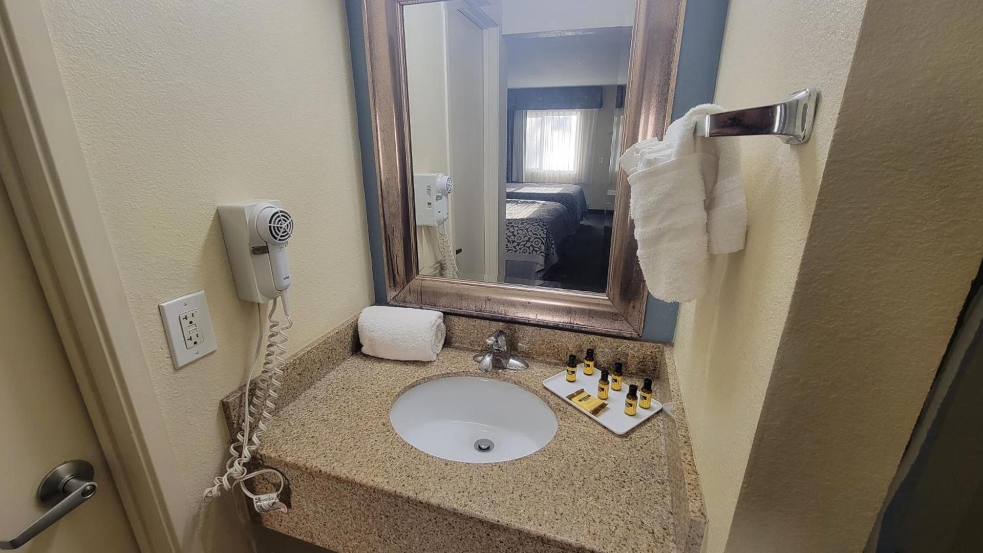 SureStay Hotel by Best Western Chula Vista San Diego Bay photo 20