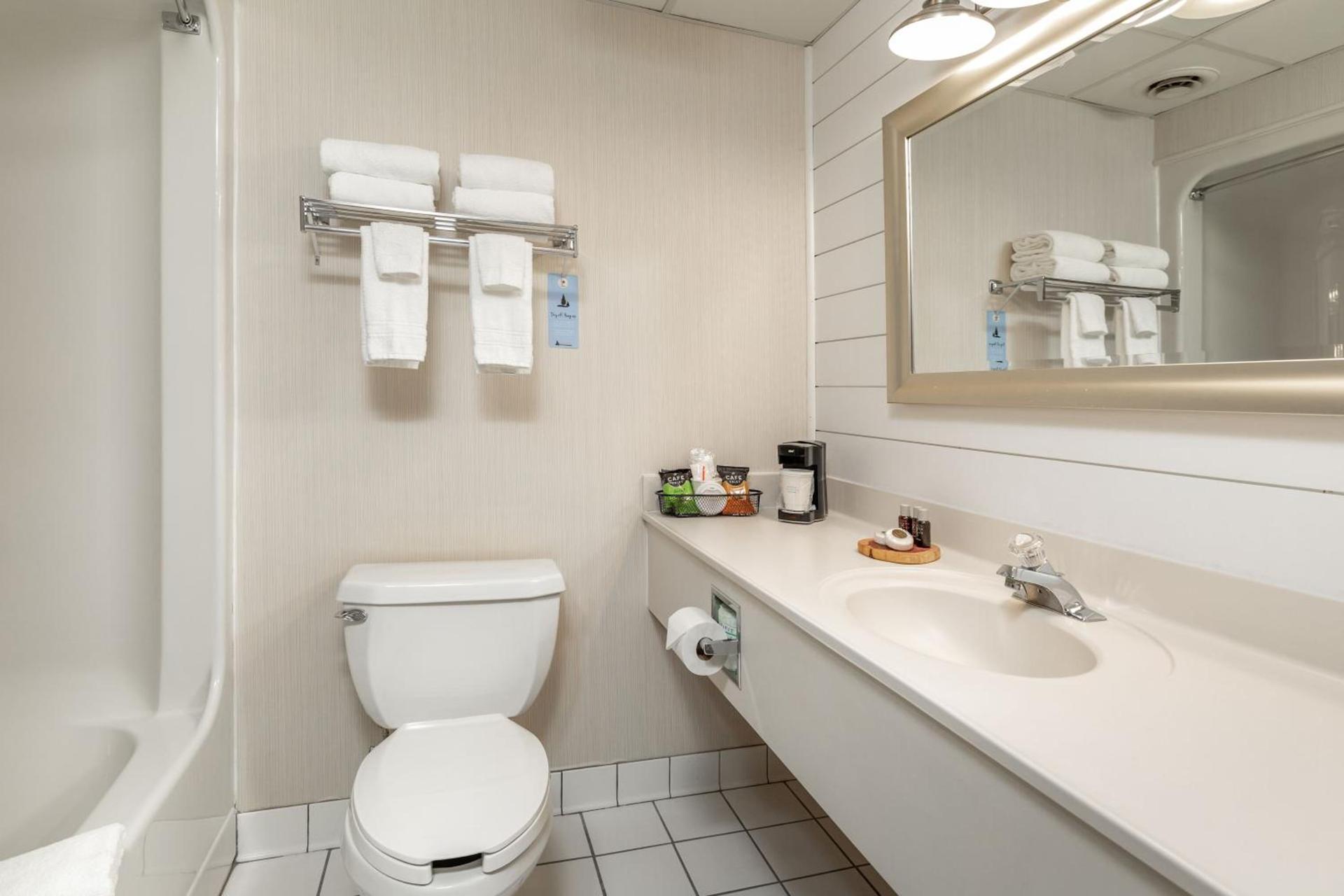 THE BRANSINN Entertainment District photo 31