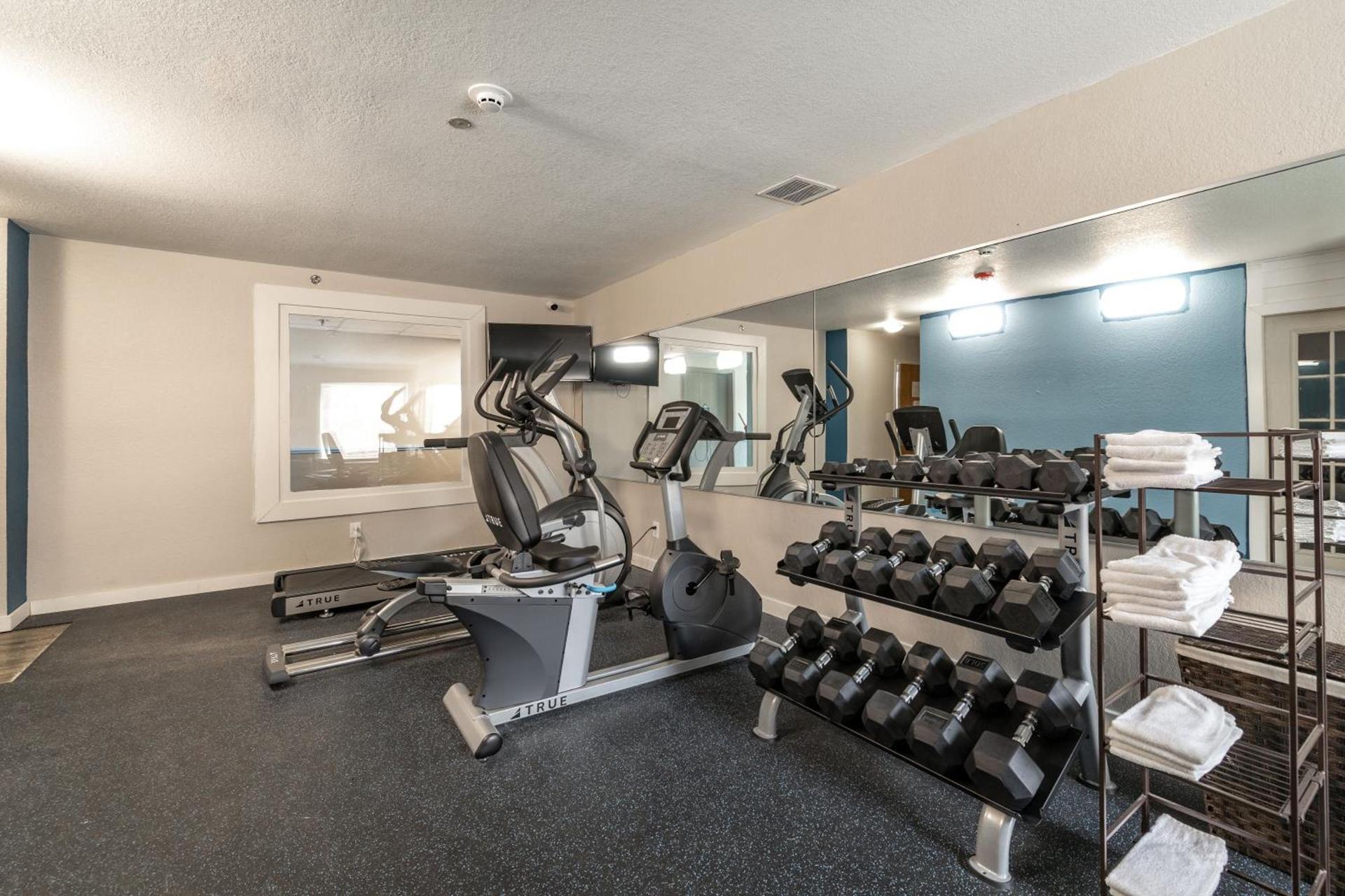 THE BRANSINN Entertainment District photo 14