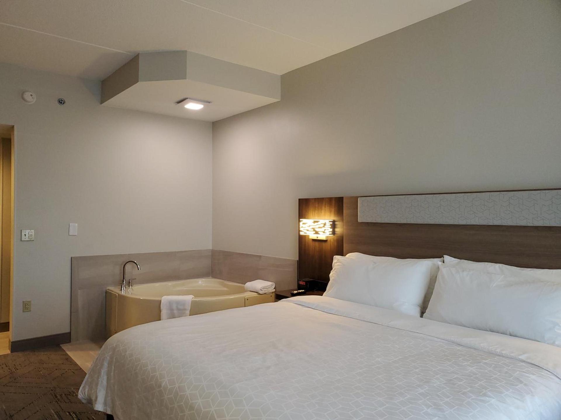 Holiday Inn Express & Suites Donegal by IHG photo 14