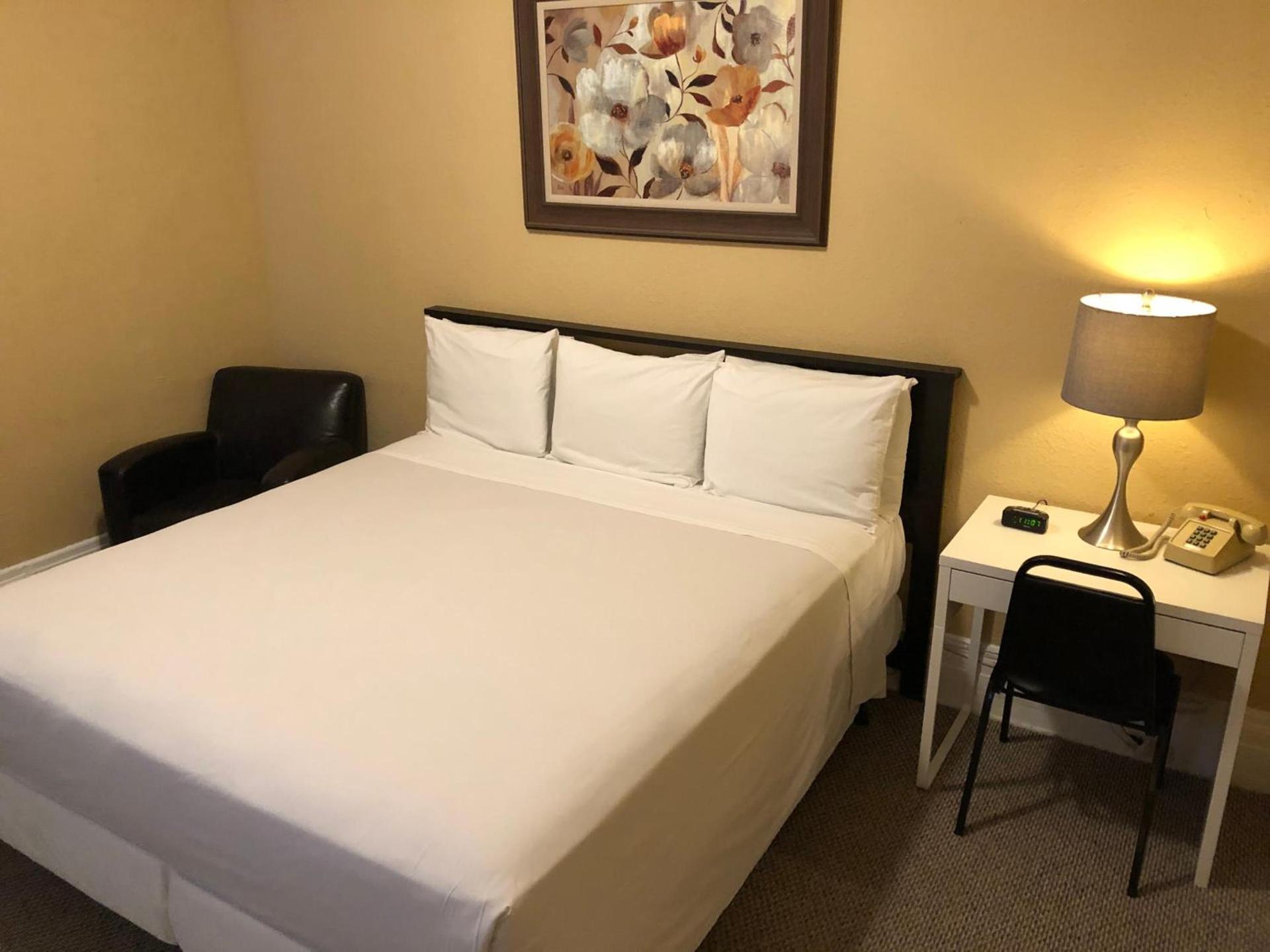 SF Plaza Hotel photo 27