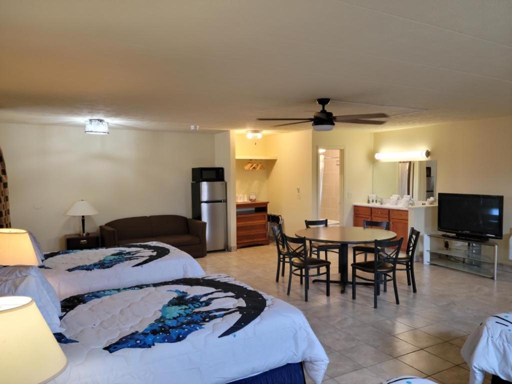 Wolf Inn Hotel photo 53